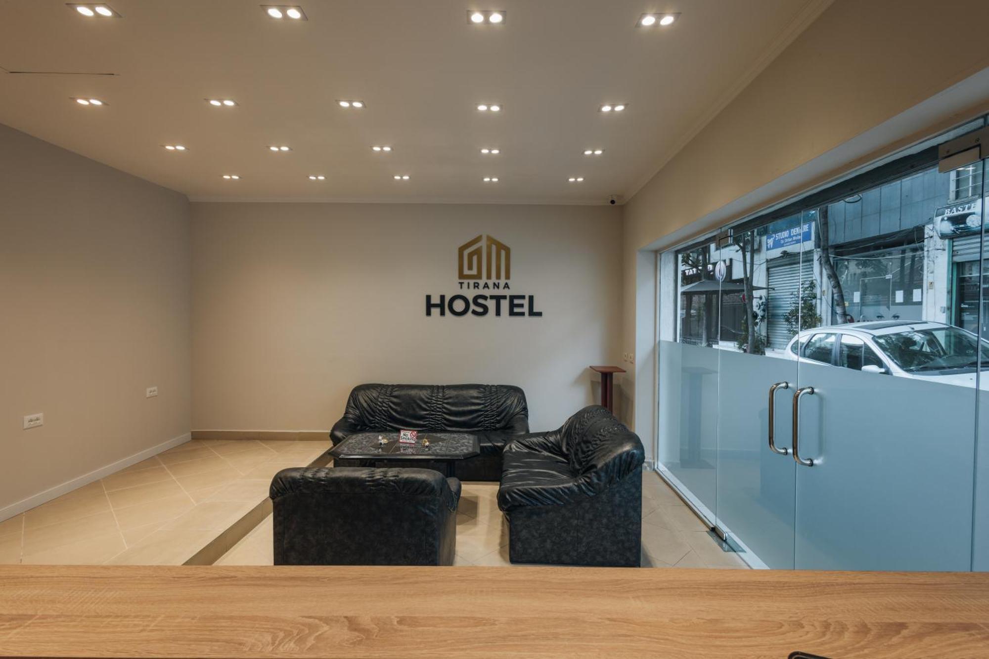 Gm Tirana Hostel Bagian luar foto