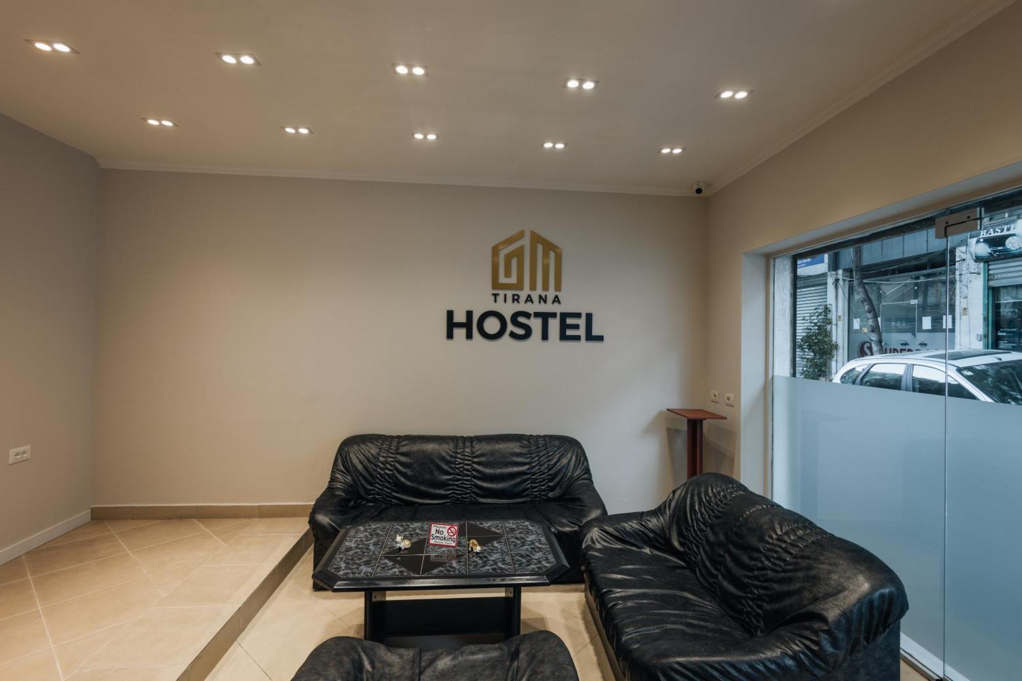 Gm Tirana Hostel Bagian luar foto