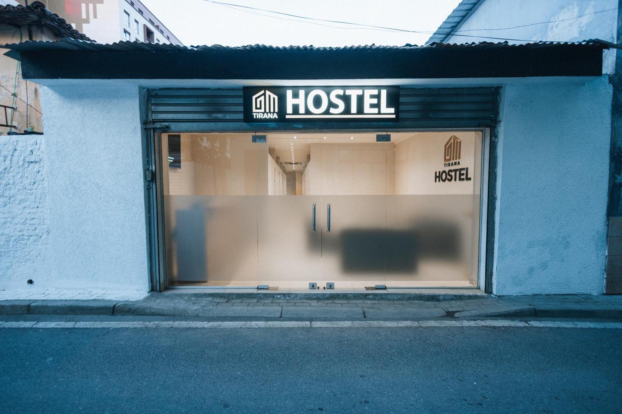 Gm Tirana Hostel Bagian luar foto