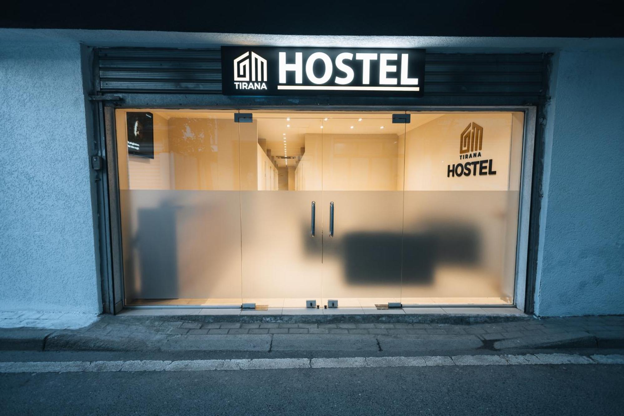Gm Tirana Hostel Bagian luar foto